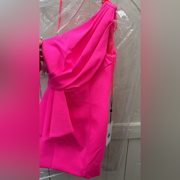 Ashley Lauren 4478 Size 4 - Picture 2 of 4